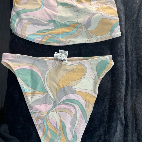 Pastel Abstract Bikini Set - Picture 2 of 4